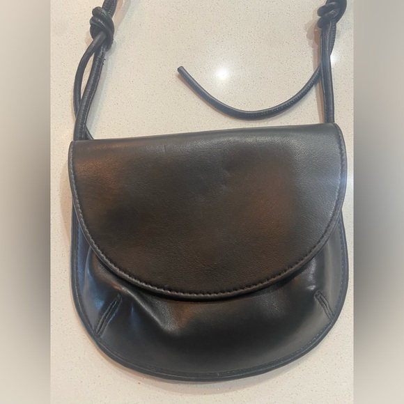 Zara Black Oval Faux Leather Crossbody Bag Magnetic Closure W/Knotted Accents - Picture 8 of 9